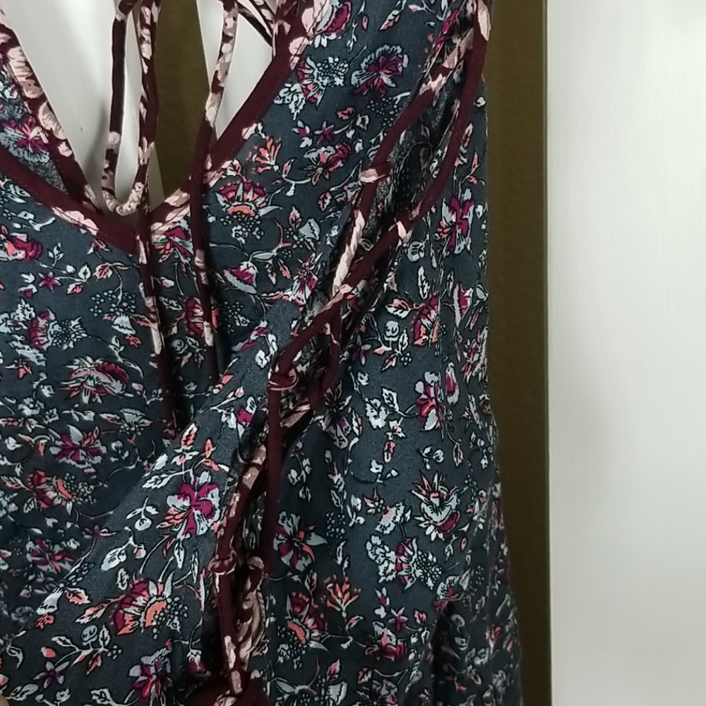 Like New Hem & Thread Top - Picture 2 of 6